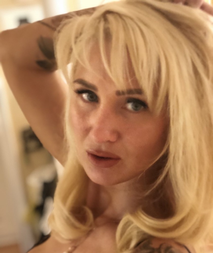 Индивидуалка Карина фото № 2 в городе Алушта