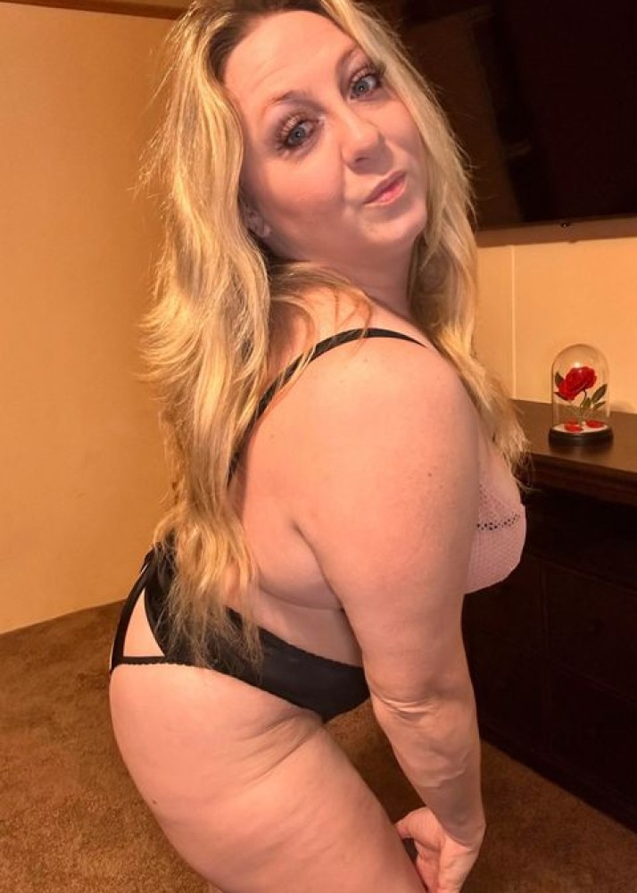 Индивидуалка Лена фото № 2 в городе Алушта